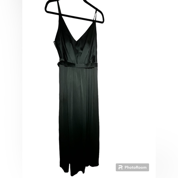 David’s bridals, white vera wedding bridesmaid dress in green - Picture 4 of 5